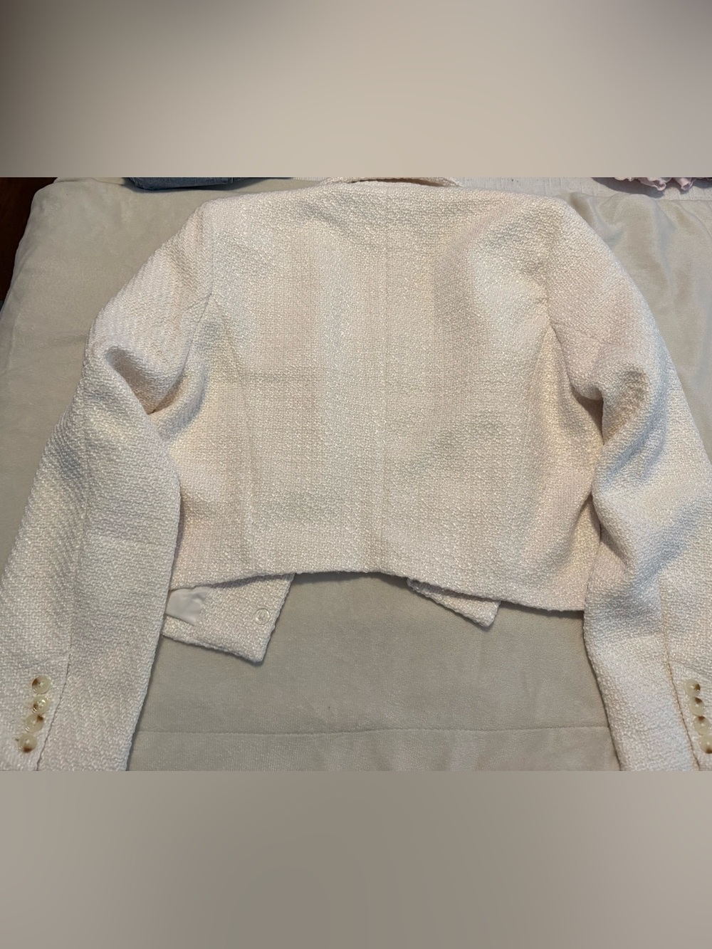 Abercrombie & Fitch Cream Bouclé Cropped Blazer - Picture 4 of 4